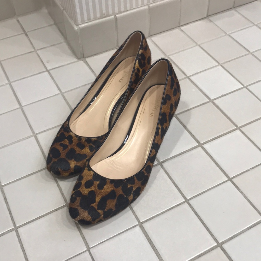 Size 9 leopard print calf hair Cole Haan heel